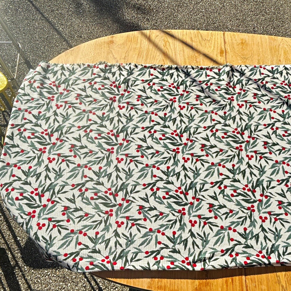 Festive Cotton Fabric Remnant Green Leaves & Red Berries Christmas 132"x56"